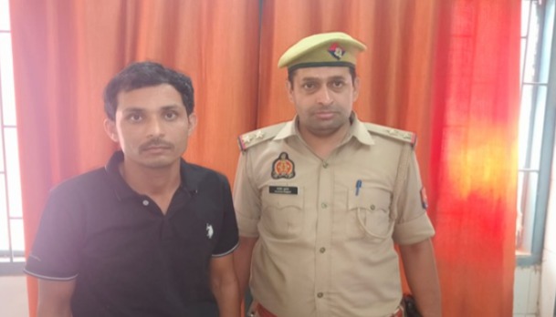 मेरठ में मिनी गन फैक्ट्री का भंडाफोड़: तहखाने में बन रही थीं पिस्टल, 11 गिरफ्तार